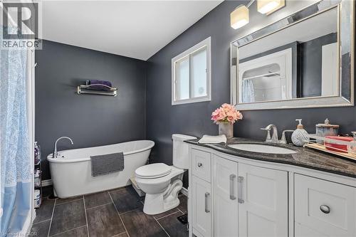 25 Winter Way, Brantford, ON - Indoor Photo Showing Bathroom