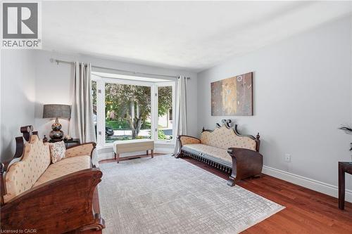 25 Winter Way, Brantford, ON - Indoor Photo Showing Living Room