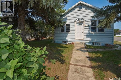 510 Assiniboia Avenue, Southey, SK - Outdoor