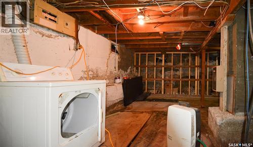 510 Assiniboia Avenue, Southey, SK - Indoor Photo Showing Laundry Room