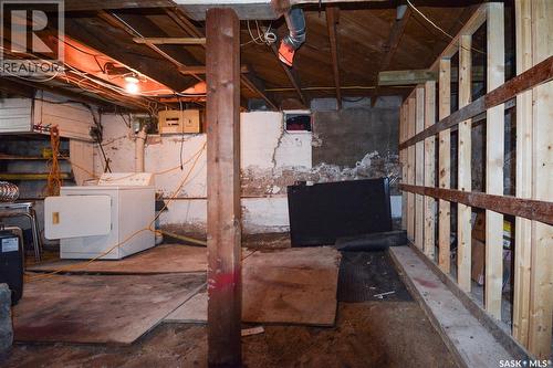 510 Assiniboia Avenue, Southey, SK - Indoor Photo Showing Laundry Room