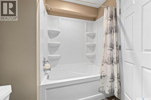 4538 Green Rock Road E, Regina, SK - Indoor Photo Showing Bathroom