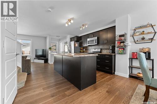 4538 Green Rock Road E, Regina, SK - Indoor Photo Showing Kitchen With Upgraded Kitchen