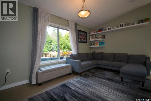 520 Assiniboia Avenue, Southey, SK - Indoor Photo Showing Living Room