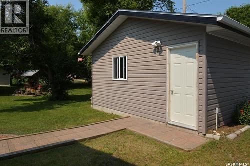 520 Assiniboia Avenue, Southey, SK - Outdoor