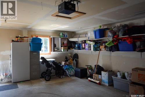 520 Assiniboia Avenue, Southey, SK - Indoor Photo Showing Garage