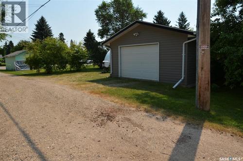 520 Assiniboia Avenue, Southey, SK - Outdoor