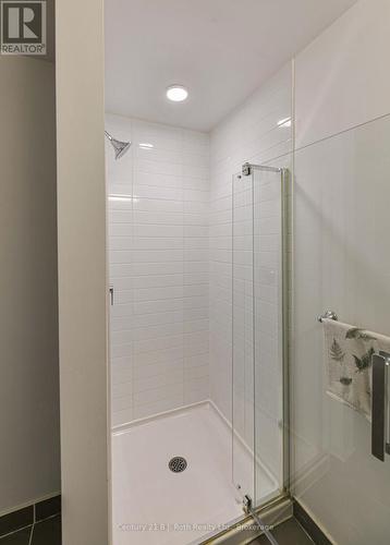 3 piece bathroom with shower - Suite 206 - 40 Horseshoe Boulevard, Oro-Medonte (Horseshoe Valley), ON - Indoor Photo Showing Bathroom