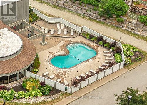 Suite 206 - 40 Horseshoe Boulevard, Oro-Medonte (Horseshoe Valley), ON - Outdoor With In Ground Pool