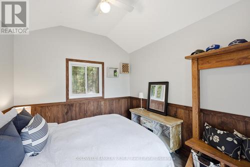 63 Little Silver Lake Way, Trent Lakes, ON - Indoor Photo Showing Bedroom
