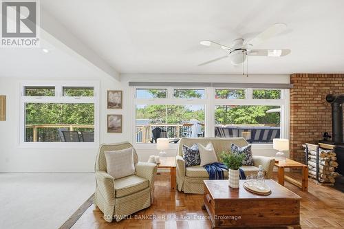 63 Little Silver Lake Way, Trent Lakes, ON - Indoor Photo Showing Living Room