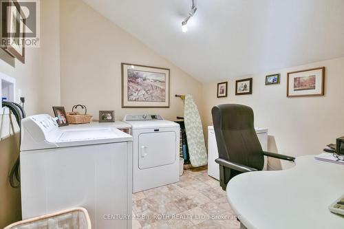 3 - 358 Little Avenue, Barrie, ON - Indoor Photo Showing Laundry Room