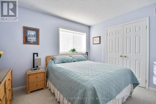 3 - 358 Little Avenue, Barrie, ON - Indoor Photo Showing Bedroom