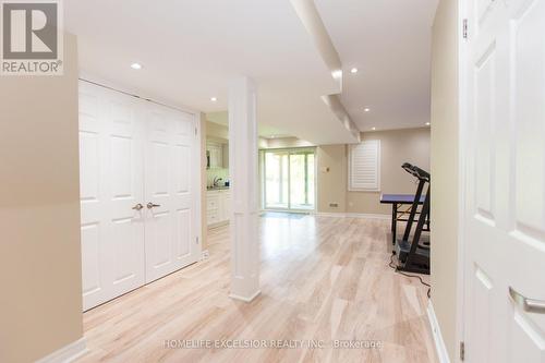 2425 Quetico Crescent, Oakville, ON - Indoor Photo Showing Other Room