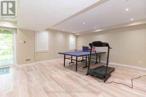 2425 Quetico Crescent, Oakville, ON - Indoor Photo Showing Other Room