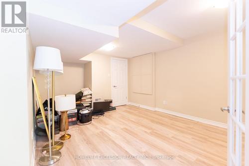 2425 Quetico Crescent, Oakville, ON - Indoor Photo Showing Other Room
