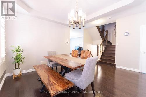 2425 Quetico Crescent, Oakville, ON - Indoor Photo Showing Dining Room