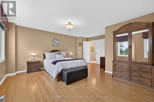82 Miller Drive, Halton Hills, ON - Indoor Photo Showing Bedroom