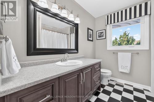 82 Miller Drive, Halton Hills, ON - Indoor Photo Showing Bathroom