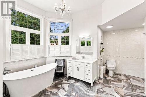 2 Wilson House Drive, Whitby, ON - Indoor Photo Showing Bathroom