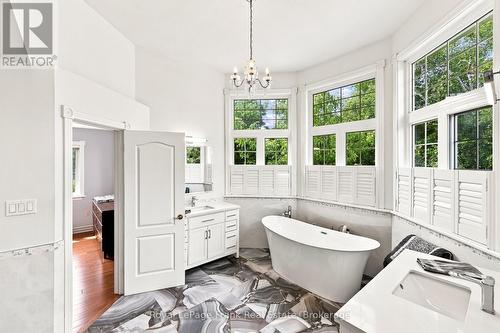 2 Wilson House Drive, Whitby, ON - Indoor Photo Showing Bathroom