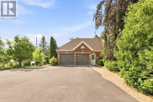 2 Wilson House Drive, Whitby, ON - Outdoor