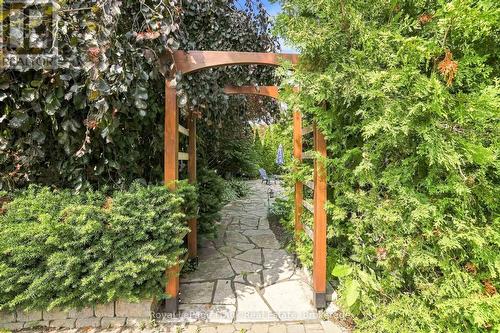 2 Wilson House Drive, Whitby, ON - Outdoor