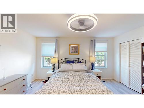 504 30Th Avenue S, Cranbrook, BC - Indoor Photo Showing Bedroom