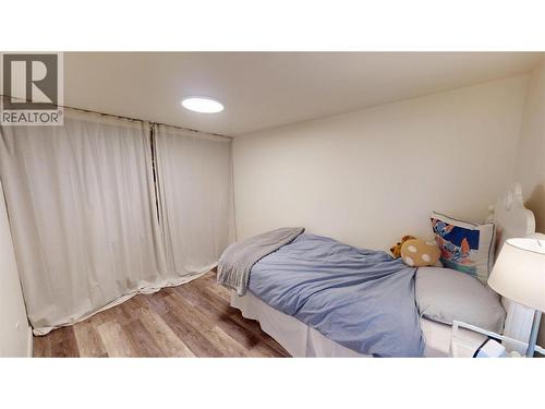 504 30Th Avenue S, Cranbrook, BC - Indoor Photo Showing Bedroom