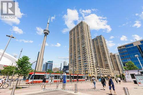 2903 - 270 Queens Quay W, Toronto, ON - Outdoor With Facade