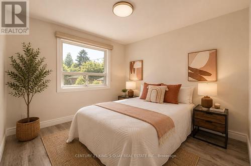 176 Felix Road, Richmond Hill, ON - Indoor Photo Showing Bedroom