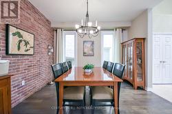 Spacious dining room! - 