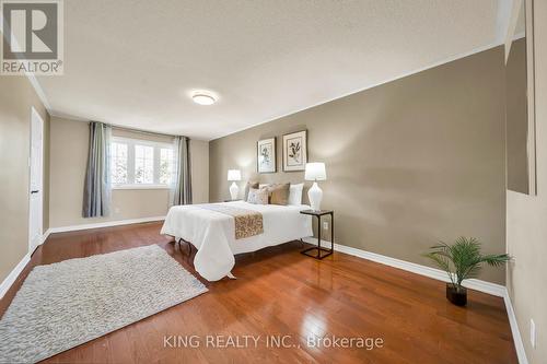 2606 Ambercroft Trail, Mississauga, ON - Indoor Photo Showing Bedroom