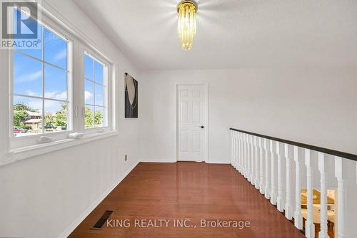 2606 Ambercroft Trail, Mississauga, ON - Indoor Photo Showing Other Room