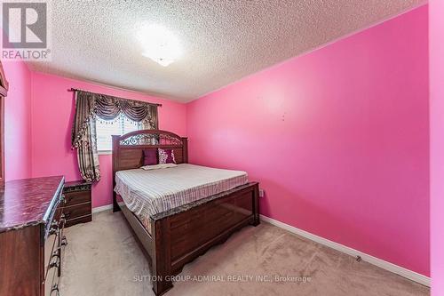 162 Bighorn Crescent, Brampton, ON - Indoor Photo Showing Bedroom