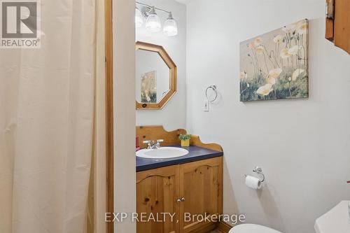 3 - 1378 Three Mile Lake Road, Muskoka Lakes (Watt), ON - Indoor Photo Showing Bathroom