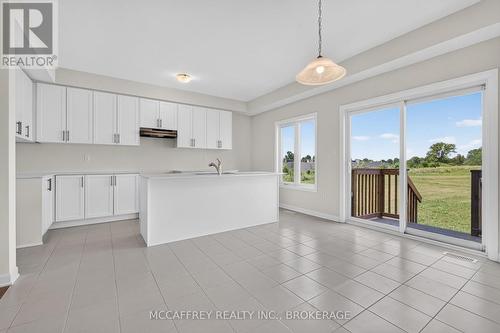 117 Windermere Boulevard, Loyalist (Bath), ON - Indoor Photo Showing Kitchen