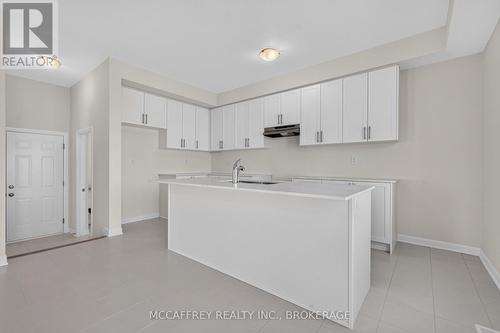 117 Windermere Boulevard, Loyalist (Bath), ON - Indoor Photo Showing Kitchen