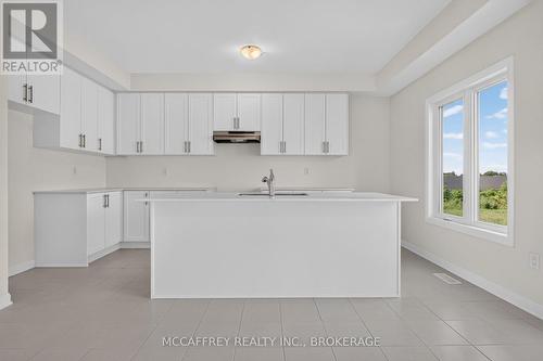 117 Windermere Boulevard, Loyalist (Bath), ON - Indoor Photo Showing Kitchen