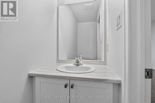 117 Windermere Boulevard, Loyalist (Bath), ON - Indoor Photo Showing Bathroom