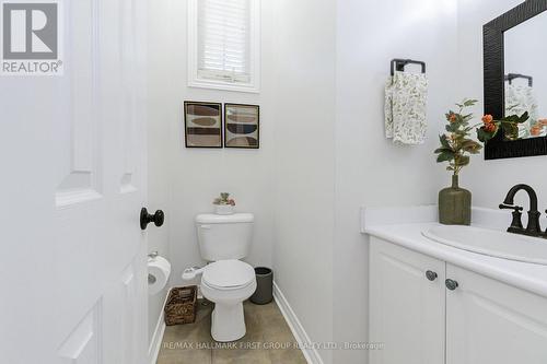 15 Hesham Drive, Whitby, ON - Indoor Photo Showing Bathroom