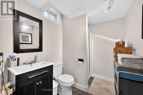 210 Hill Street, Central Huron (Clinton), ON - Indoor Photo Showing Bathroom