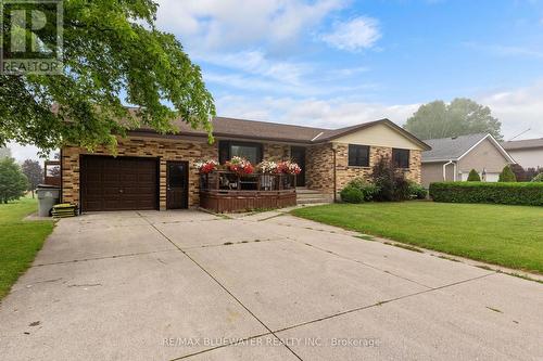210 Hill Street, Central Huron (Clinton), ON - Outdoor