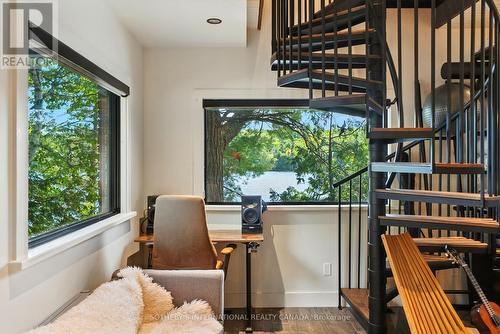 work space - 1023 Mccabe Road, Lake Of Bays, ON - Indoor