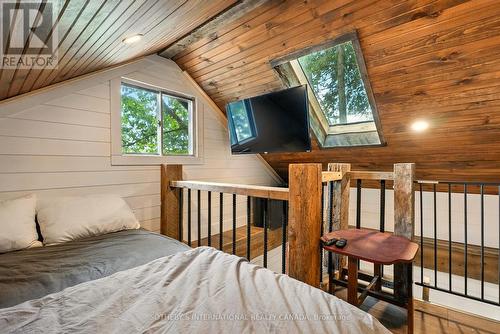 bunkie loft - 1023 Mccabe Road, Lake Of Bays, ON - Indoor Photo Showing Bedroom