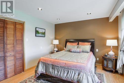 1887 Ellis Road, Severn (Coldwater), ON - Indoor Photo Showing Bedroom