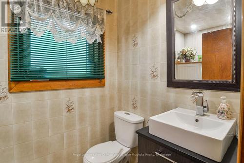 1887 Ellis Road, Severn (Coldwater), ON - Indoor Photo Showing Bathroom