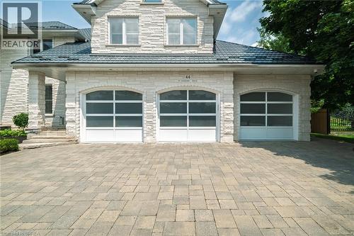 44 St Andrew'S Drive, Brantford, ON - Outdoor
