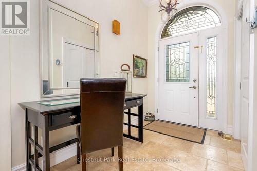 Spacious entrance - 133 Lakeshore Road E, Blue Mountains, ON - Indoor