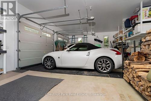 Heated floors, 2 inside entries - 133 Lakeshore Road E, Blue Mountains, ON - Indoor Photo Showing Garage